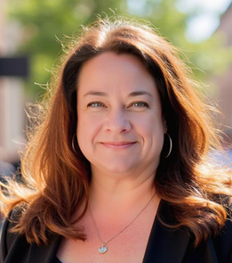 Molly Thiel headshot
