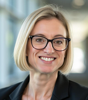 Leslie Stroope headshot