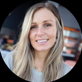 Lizzie Omar headshot