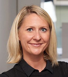 Tanya Derrick headshot