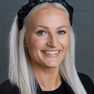 Amy Gannon headshot